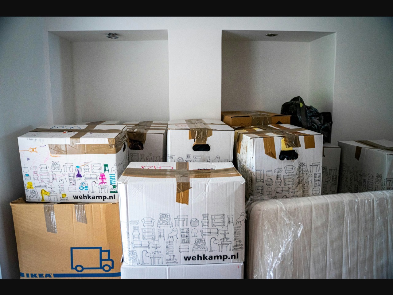 photo 1600725935160 f67ee4f6084acropentropycstinysrgbfitmaxfmjpgixidM3wxNDA1NTd8MHwxfHNlYXJjaHwzfHxtb3ZlfGVufDF8MHx8fDE3MTc3ODg5NDV8MAixlibrb 4.0.3q80w1080